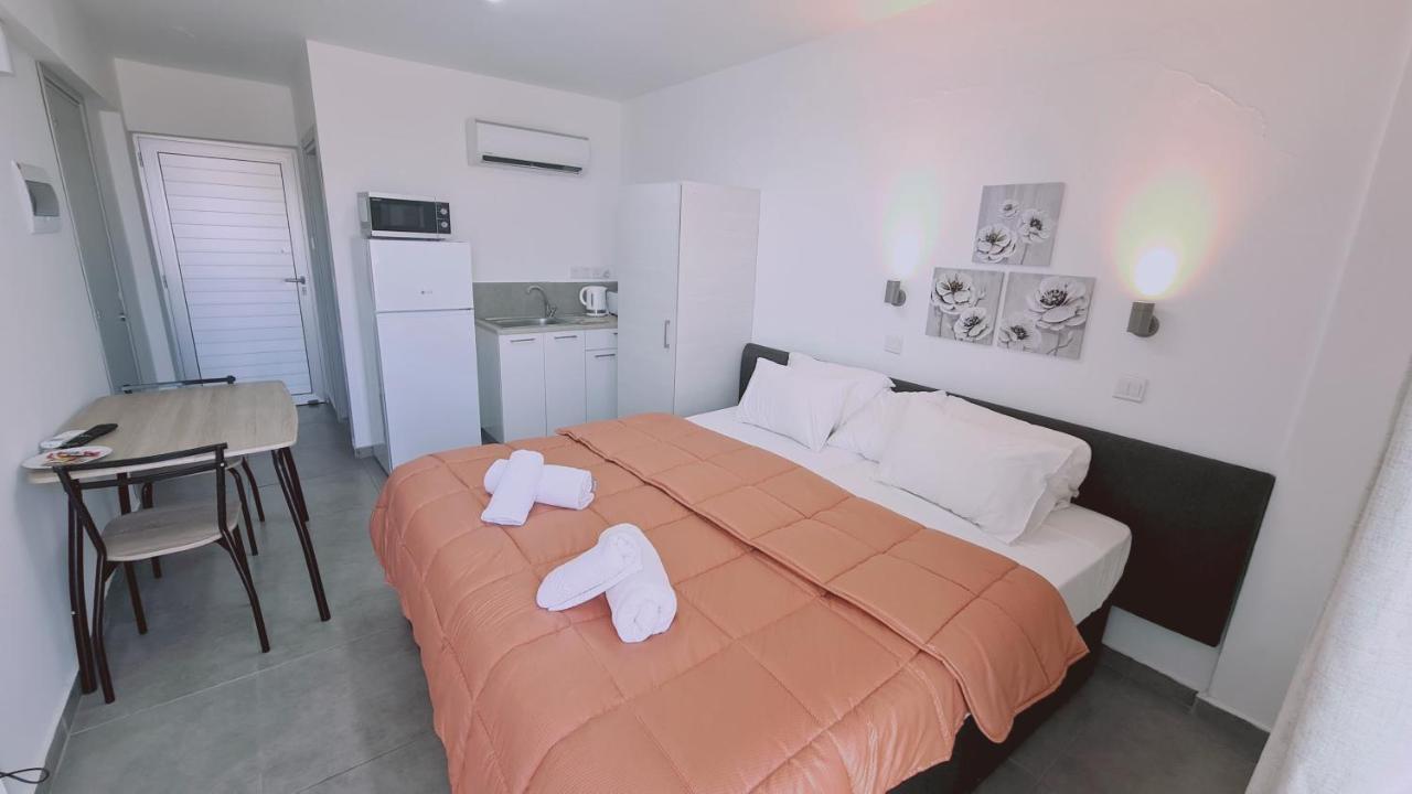 Stay Napa Living Studios Agia Napa Exterior foto